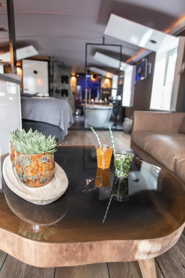 Wellnessboat De Michiel De Ruyter Hotel Хронинген Екстериор снимка