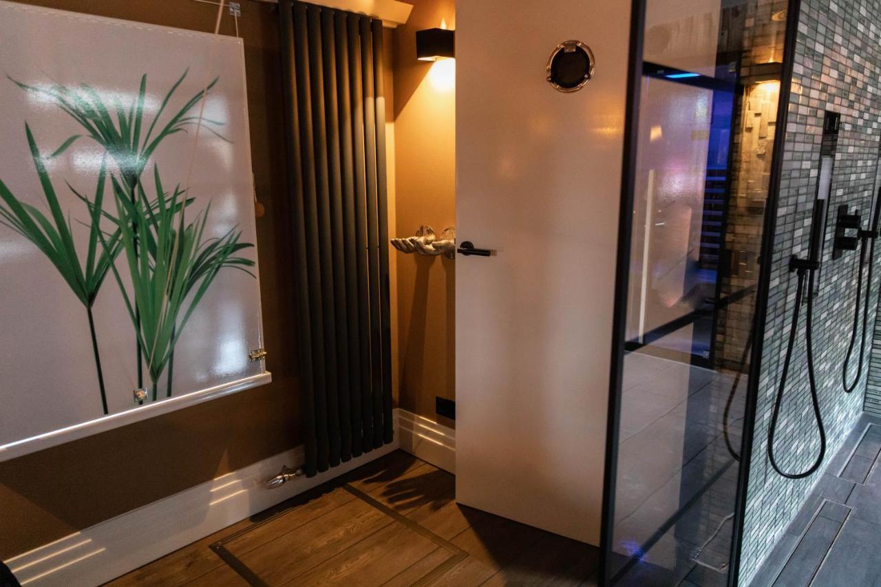 Wellnessboat De Michiel De Ruyter Hotel Хронинген Екстериор снимка
