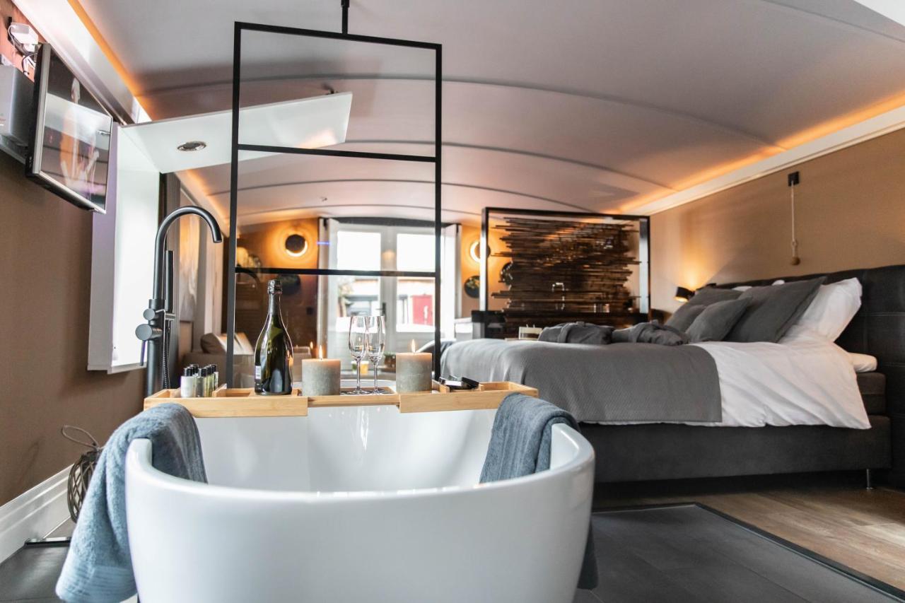 Wellnessboat De Michiel De Ruyter Hotel Хронинген Екстериор снимка