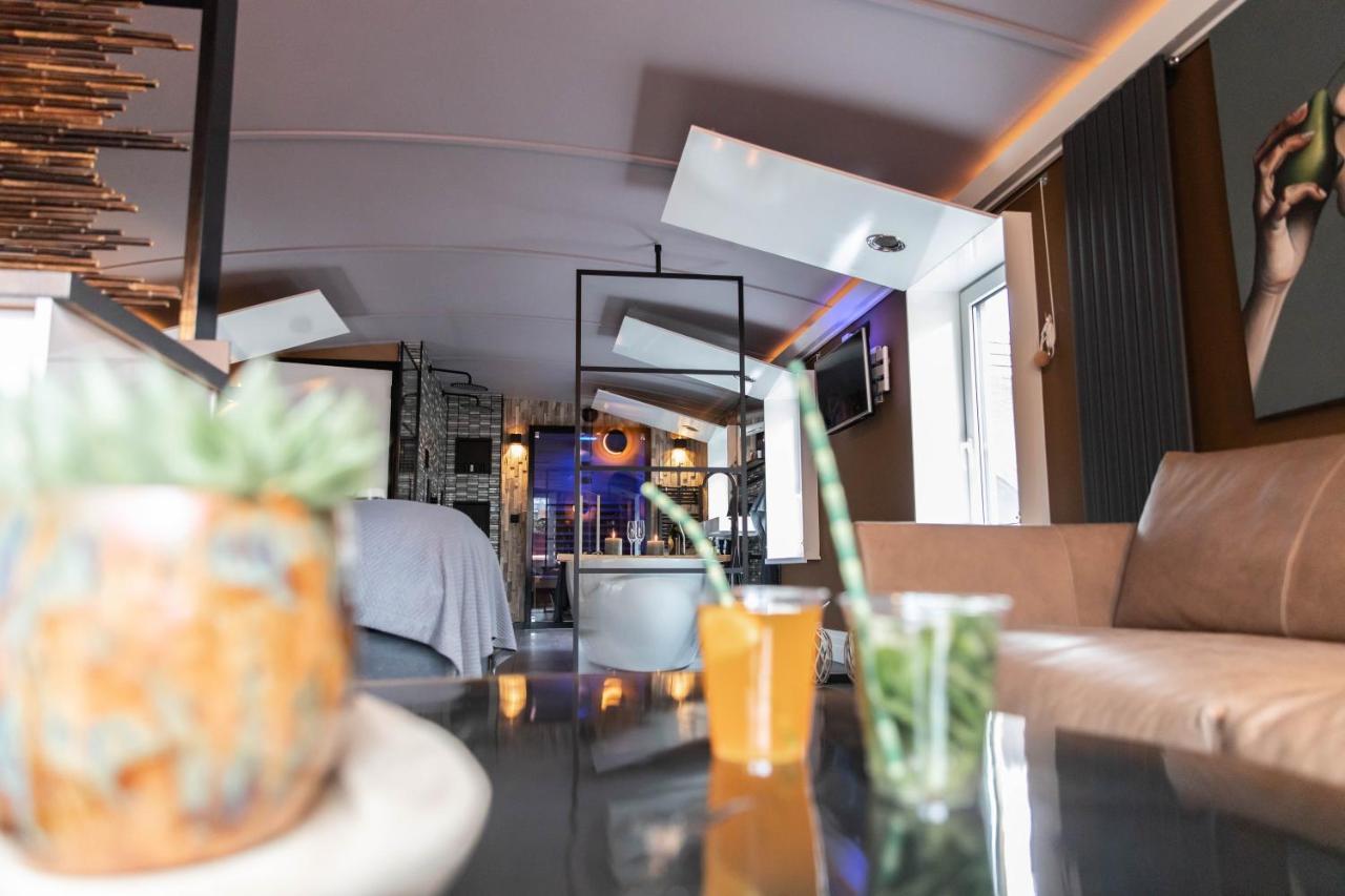 Wellnessboat De Michiel De Ruyter Hotel Хронинген Екстериор снимка